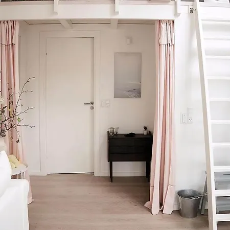 Idyllic And Luxurious Surroundings In Hornbæk